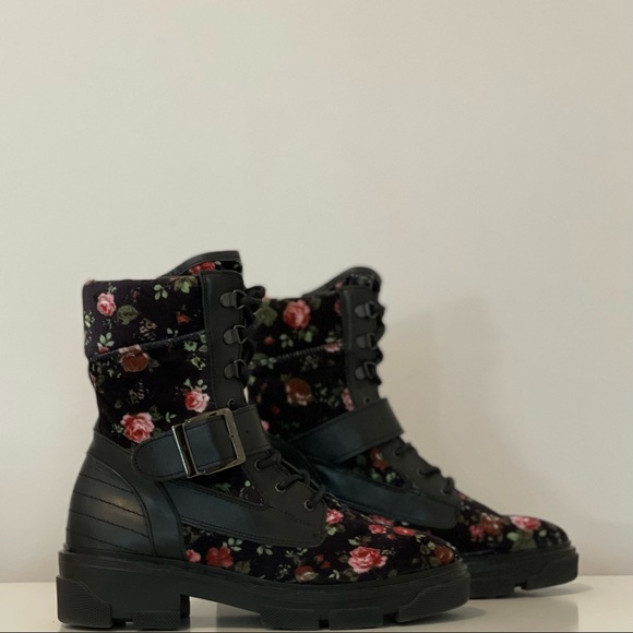 Topshop Shoes - TopShop Floral Boots 🥾 in Black